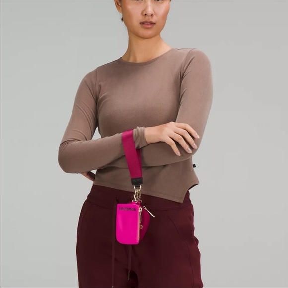 NEW LULULEMON Dual Pouch Wristlet - Picture 4 of 15